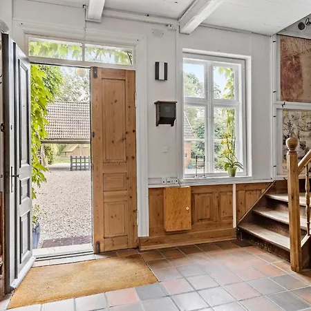 Lovely In With Kitchen Daire